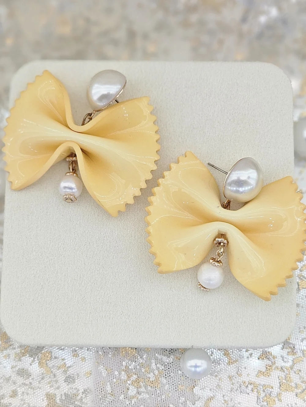 Chefanie Swinging Farfalle Bowtie Pasta Natural Pearl Earrings Italian Novelty - Picture 1 of 5